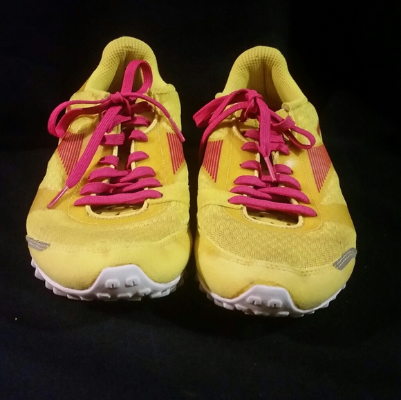 Reebok Yellow Fuchsia Sports Shoes -- Final Price - Picture 2 of 8